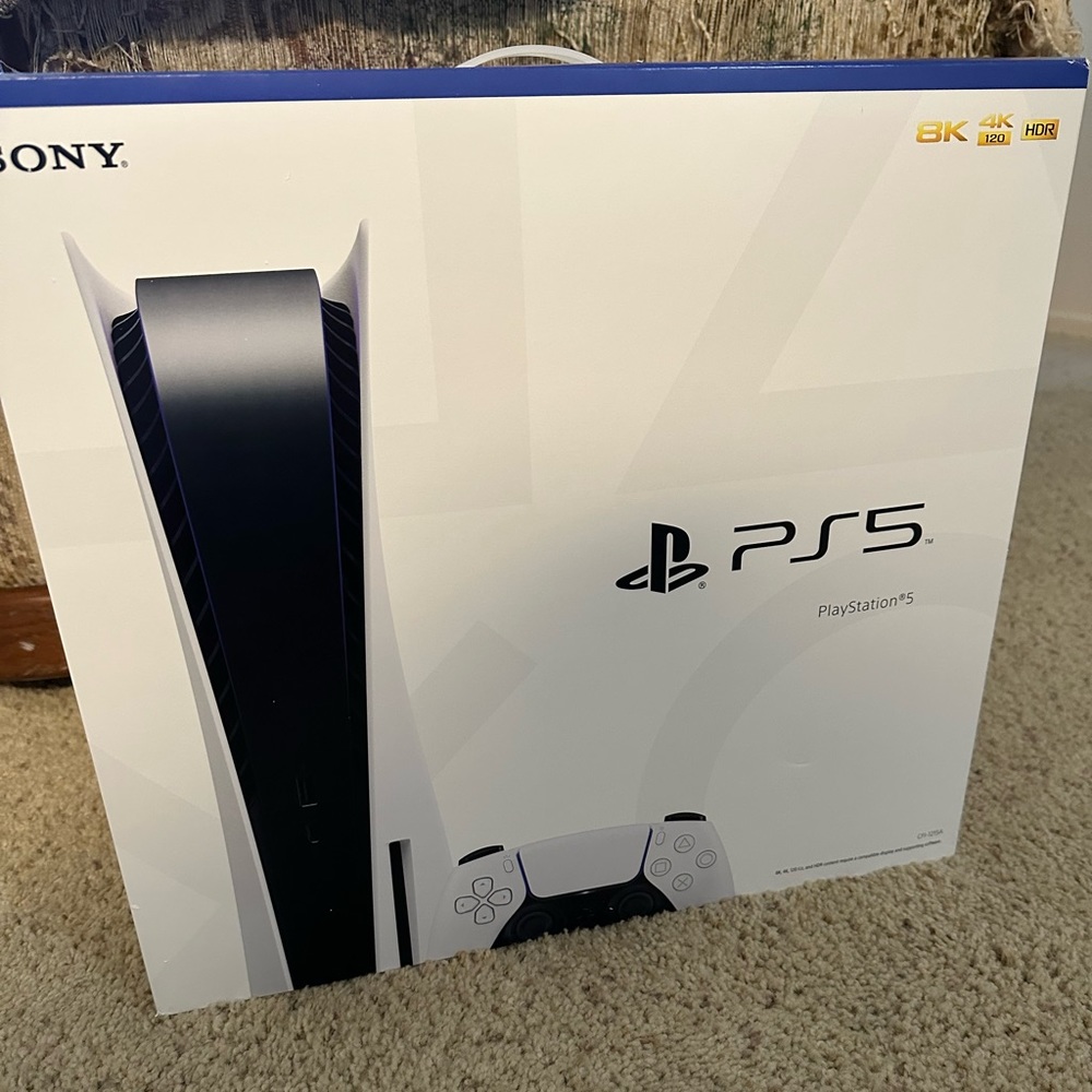 Sony PS5 - 825 GB with Disc Tray *NEW IN BOX FACTORY SEALED*